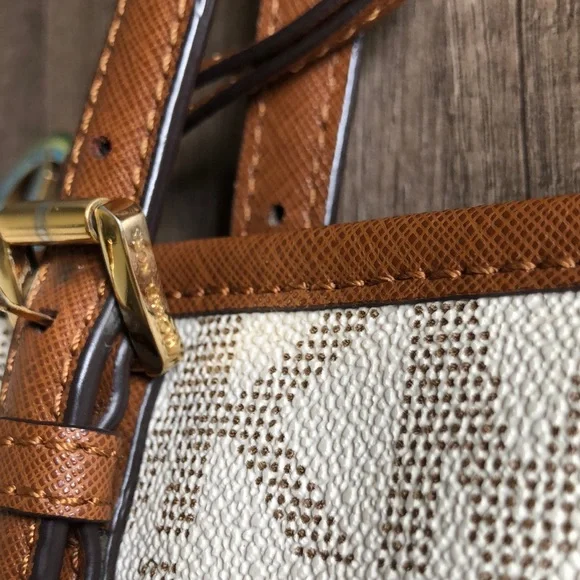 Michael Michael Kors Logo Print Shoulder Bag Creme and Brown - Picture 13 of 13